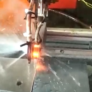 當采用高頻感應加熱設備對鉆桿接頭進行熱處理時，需要注意哪些方面？